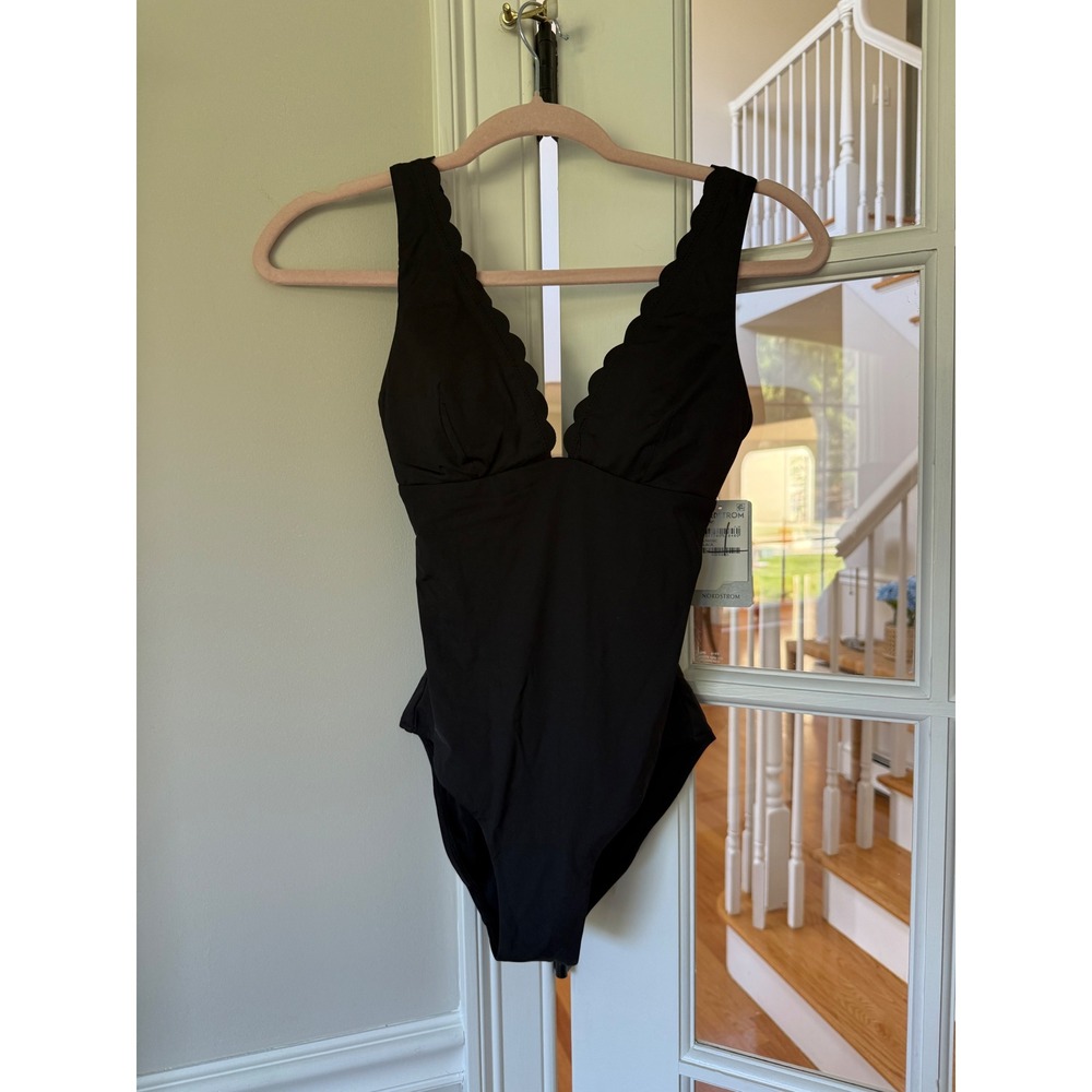Sea Level Australia Scalloped V-Neck One Piece Swimsuit Black Size US 4 NWT